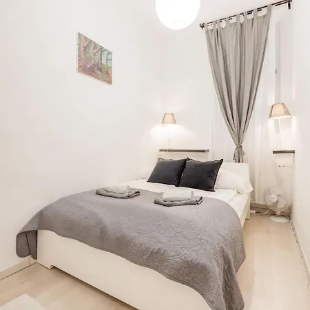 Апартаменты Modern Westend Citycenter